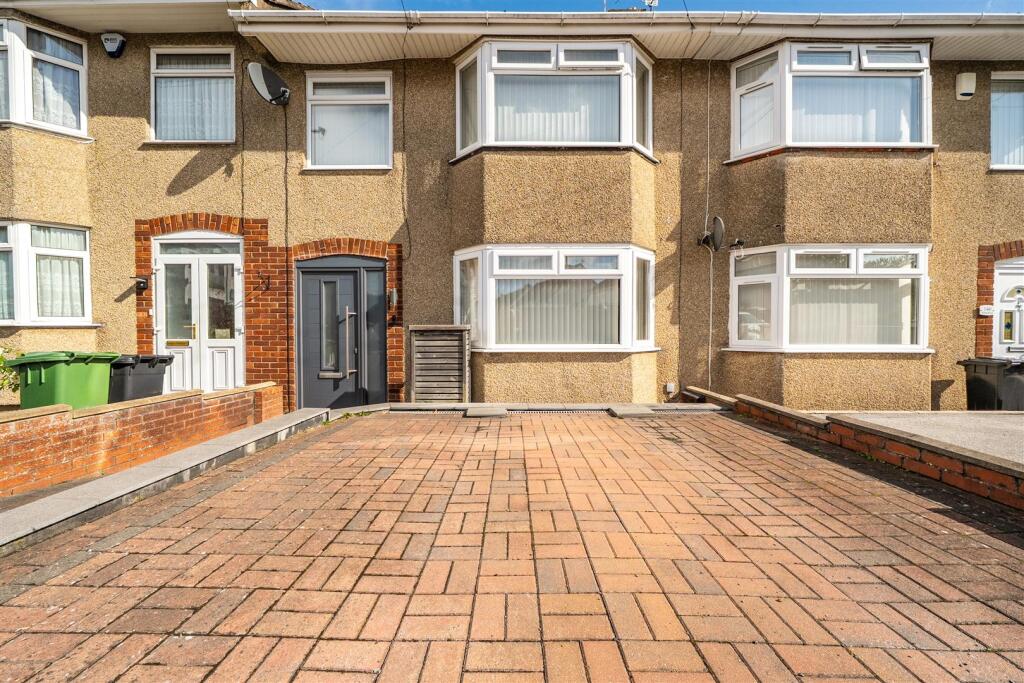 Front/Driveway