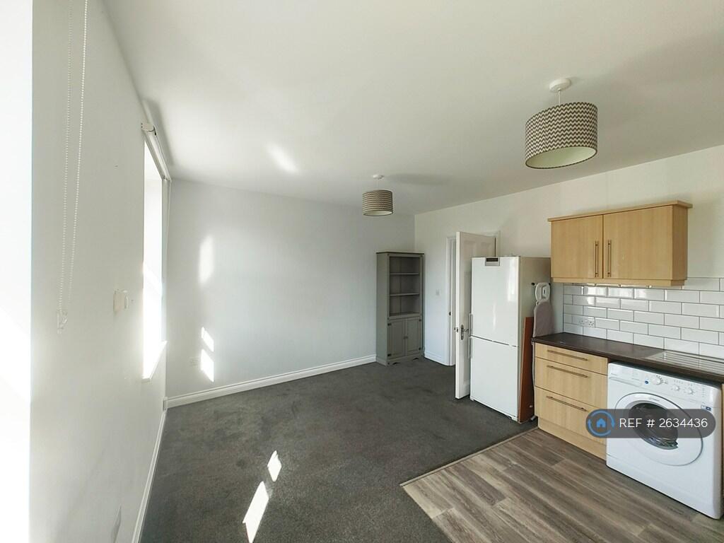 Living Room / Kitchen