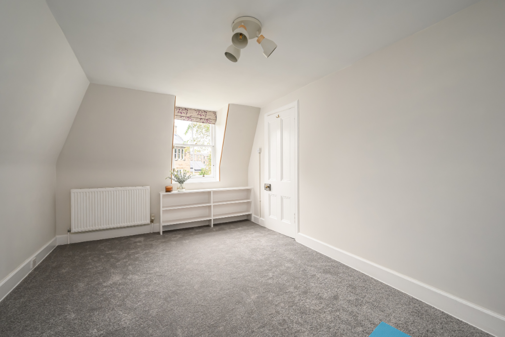 office / 5th bedroom
