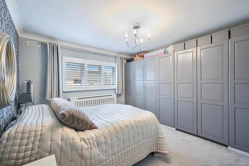 ATROBUS CLOSE, 1- (10).jpg