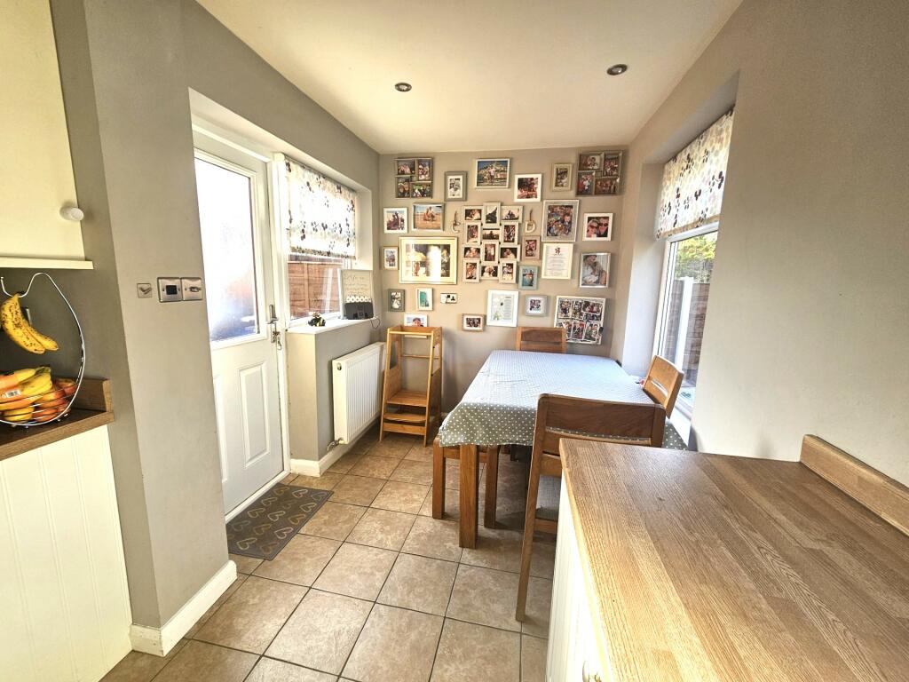 Kitchen diner
