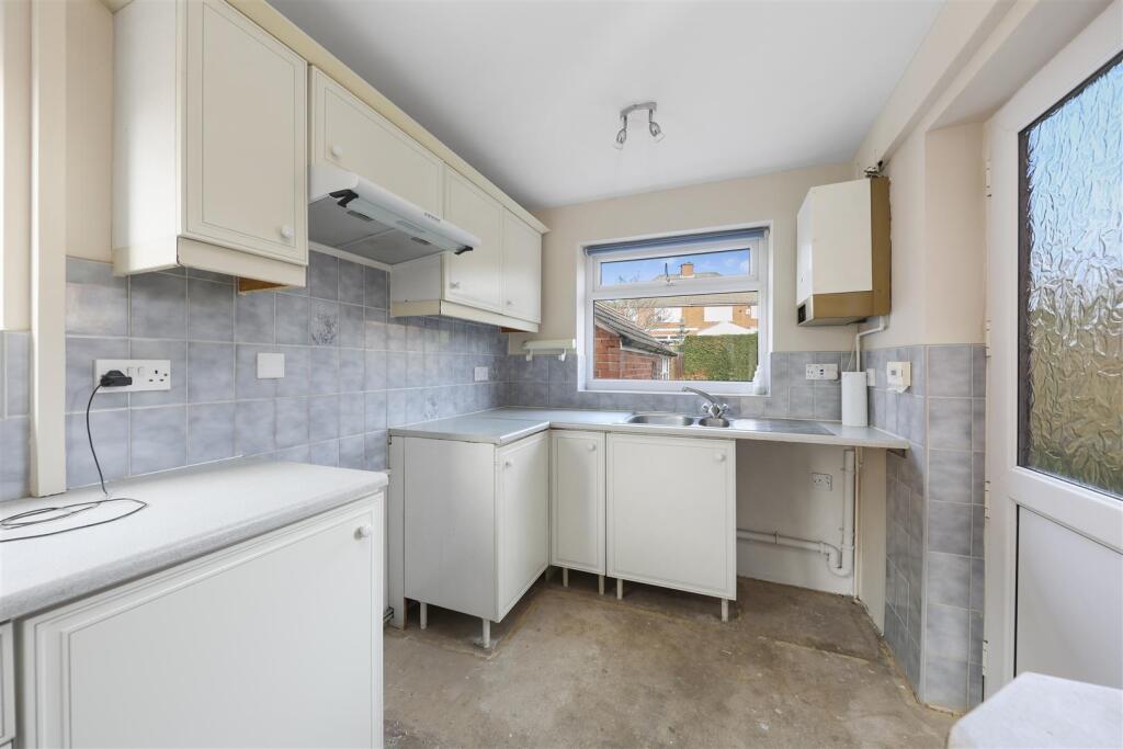 Kitchen3.jpg