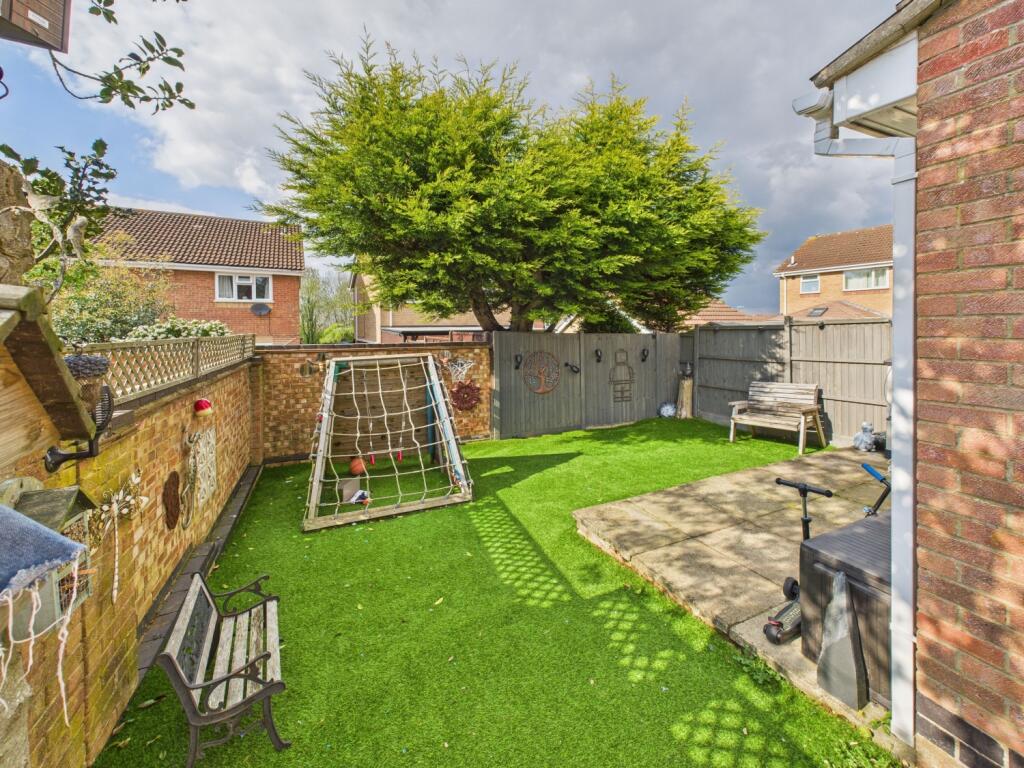 CAM04922G0-PR0015-STILL006