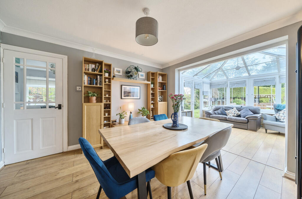 1301832-18-684049...