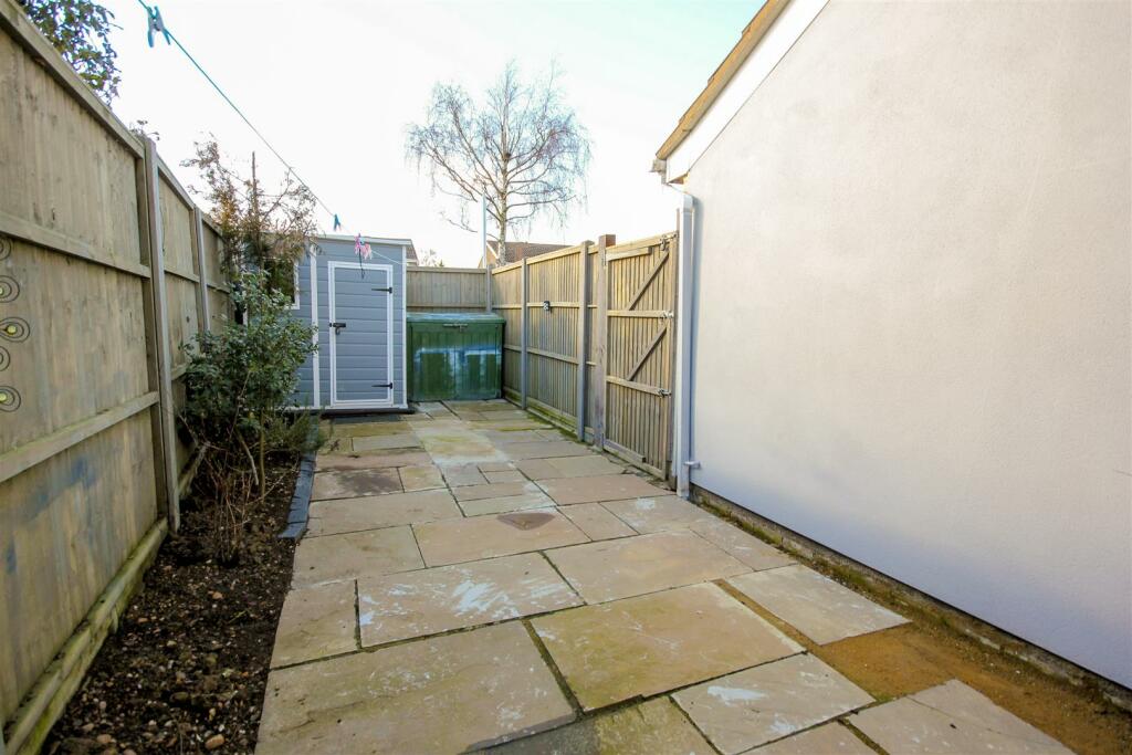 Side Garden.jpg