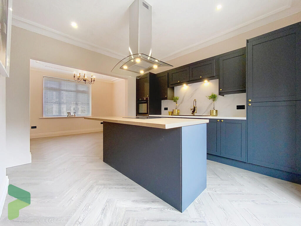 Fitted Breakfast ...