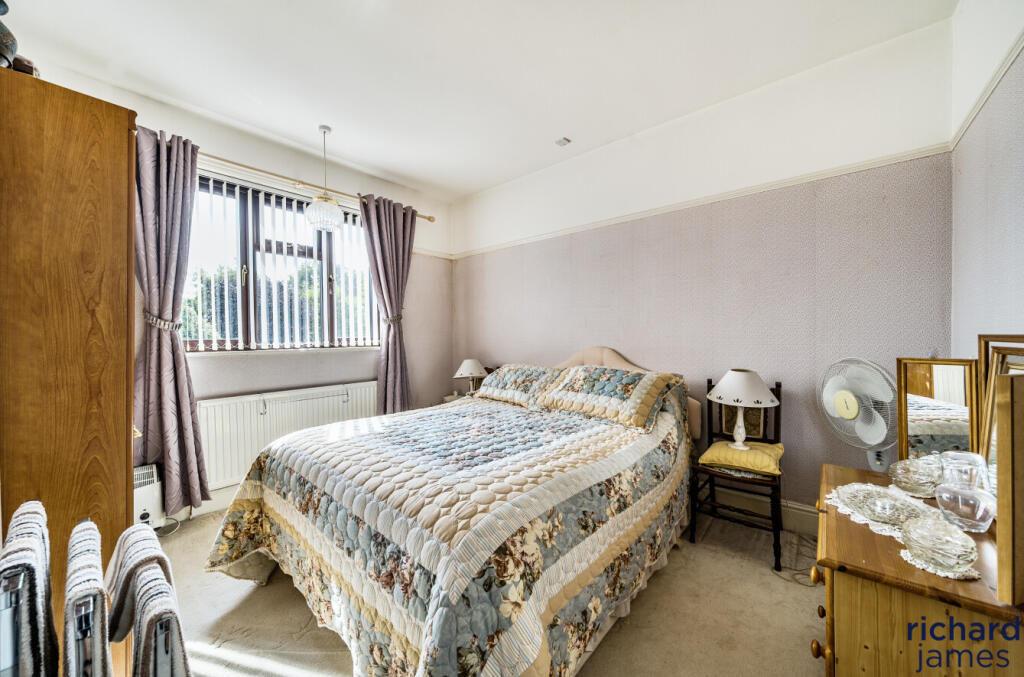 327fdf867deb4746970f32daf94a9f53