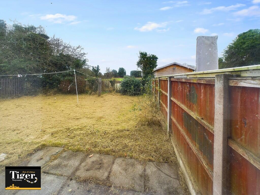 CAM02176G0-PR0436...