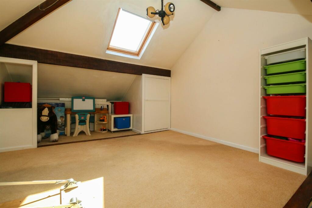 Loft Room.jpg