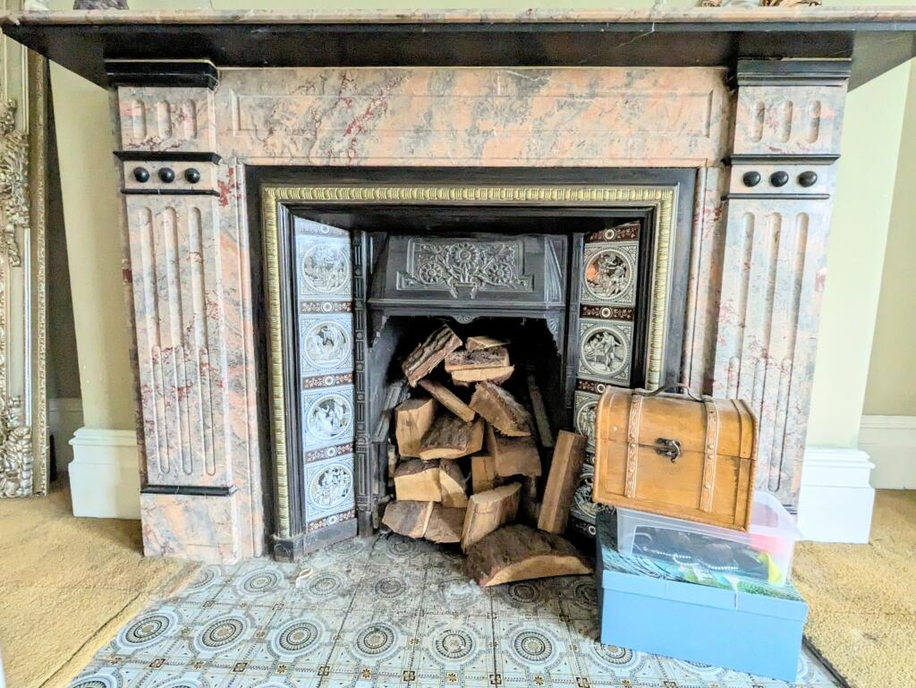 PXL_20241213_121705478.MP~2