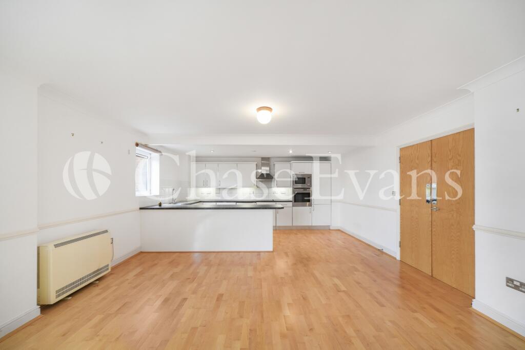 Langbourne Place, Is