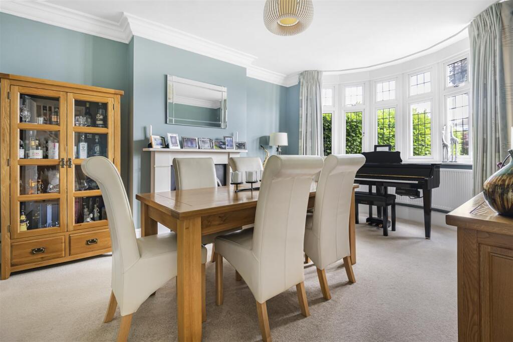 FRONT RECEPTION / DINING ROOM