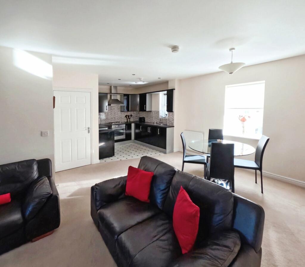 Open Plan Lounge/ Dining Area / Kitchen