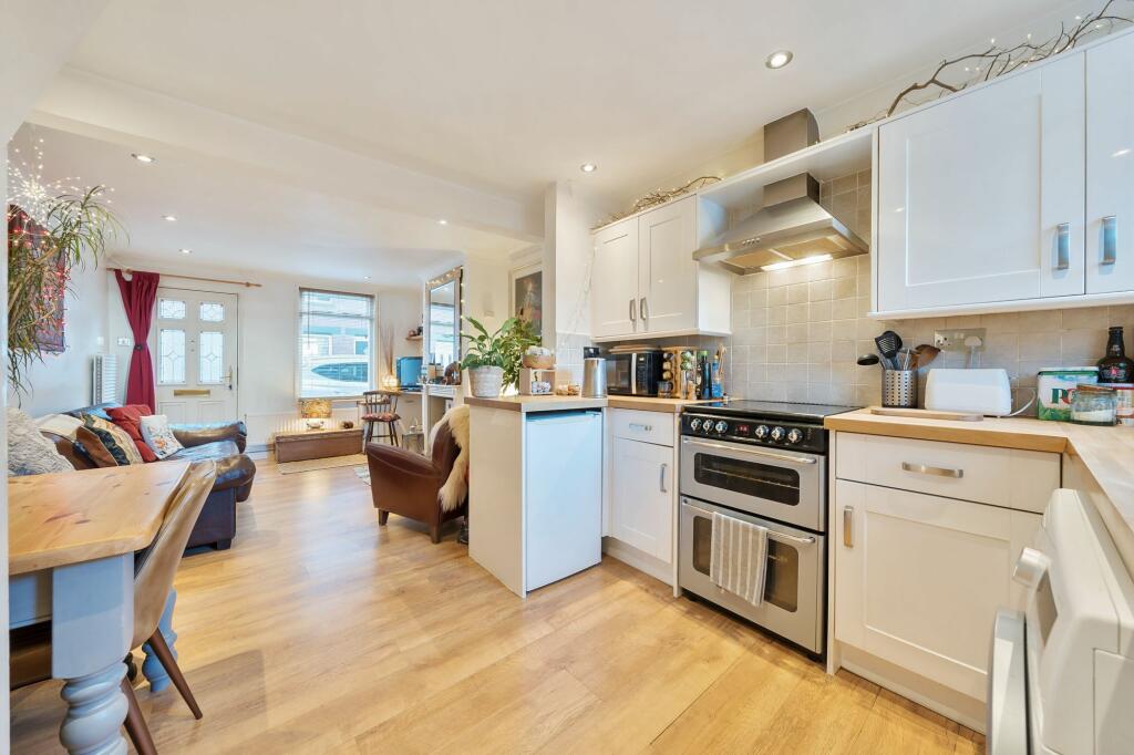 Kitchen (2)