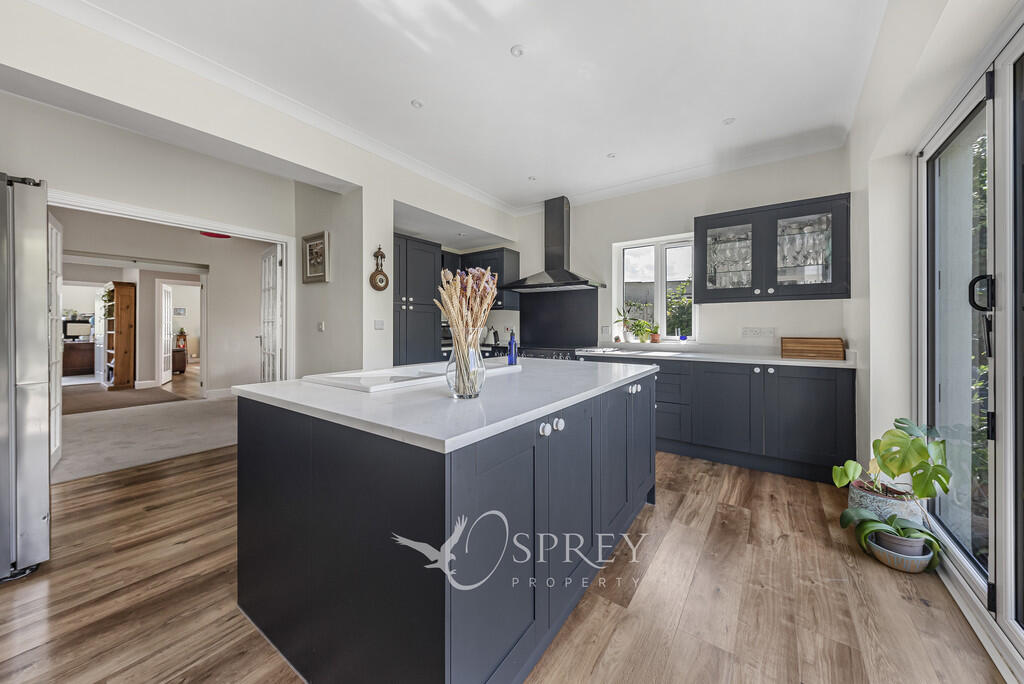 Kitchen/Breakfast...