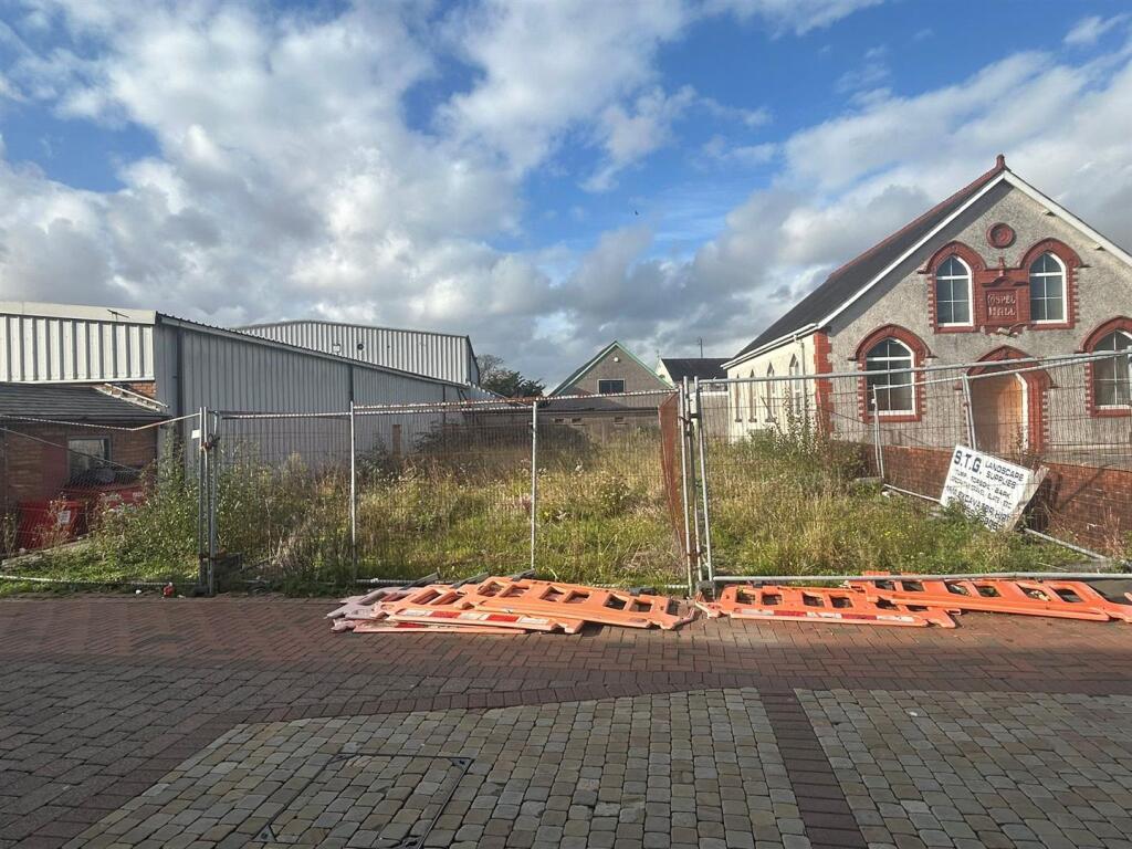 WhatsApp Image 2025-10-29 at 15.17.07 (1).jpeg