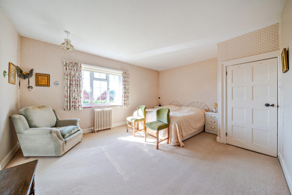 Master Bedroom with en-suite bathroom and walk in dressing area