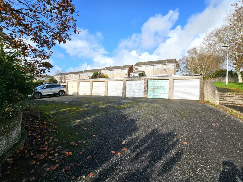 garage area.jpg
