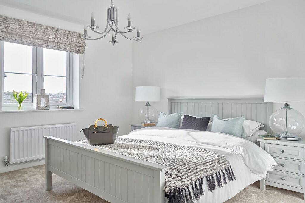 NESSI_CHESTNUT_CAROUSEL_001