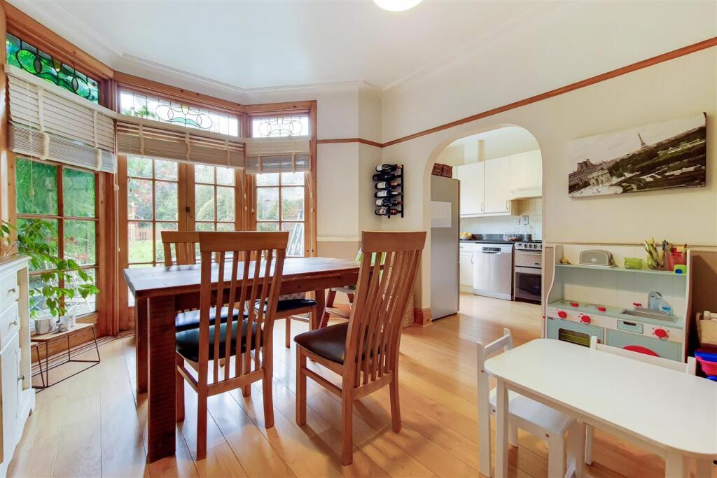 5_Dining Room-1.jpg