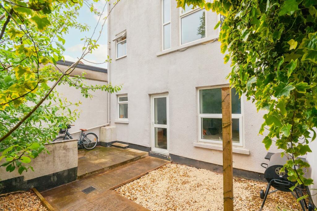 B1FHHEV - External D.jpg