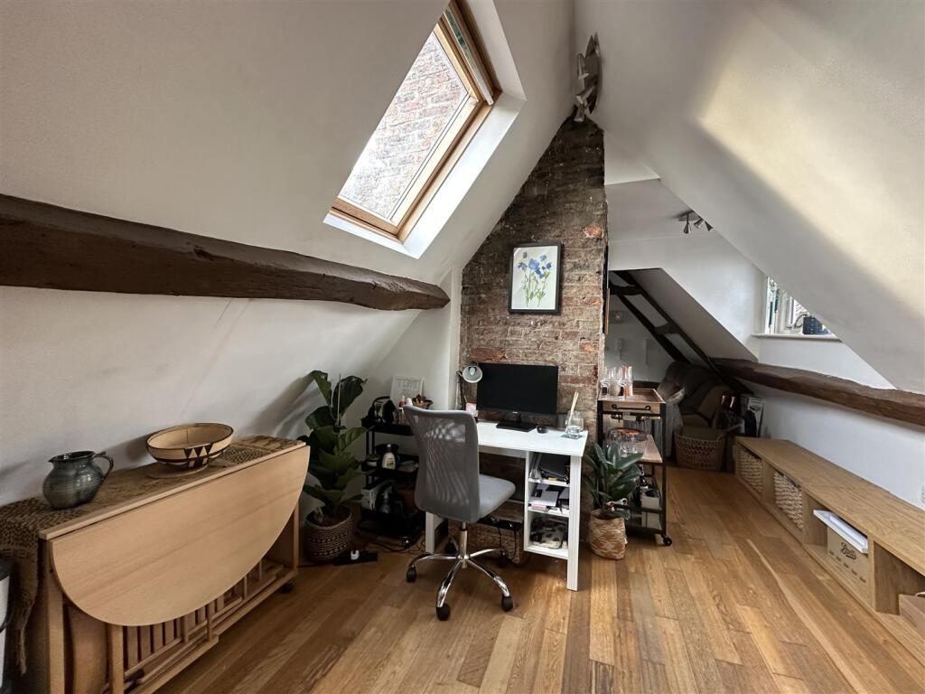Hall.jpg