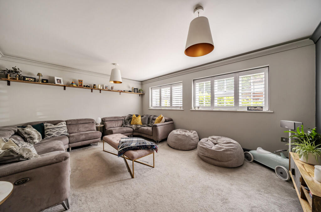 1315229-17-6883bc...