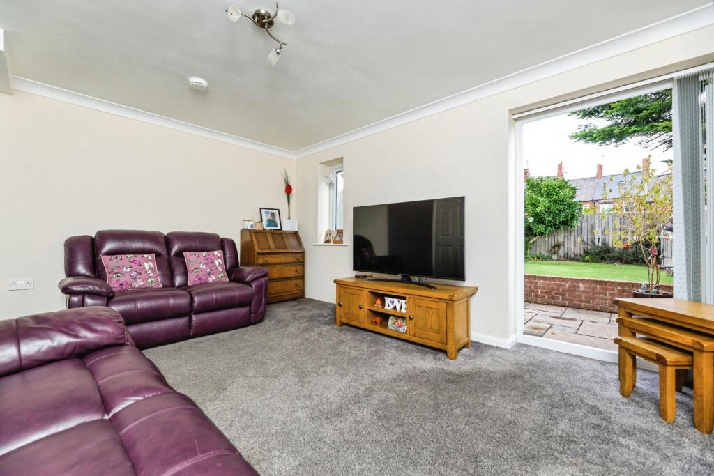 pbox-living_room-332083.jpg