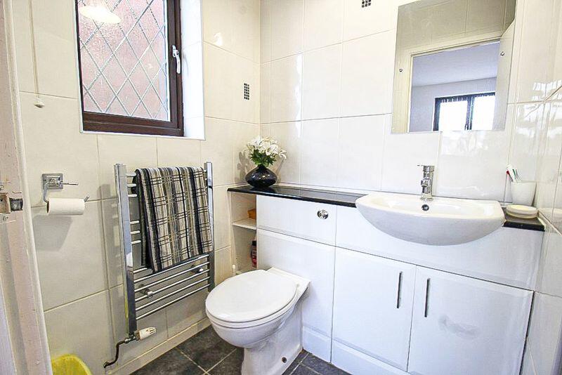 ENSUITE SHOWER ROOM