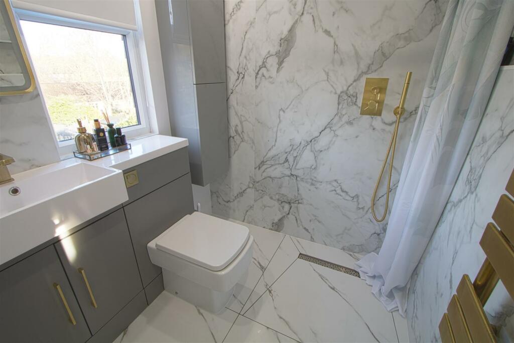 ENSUITE.jpg