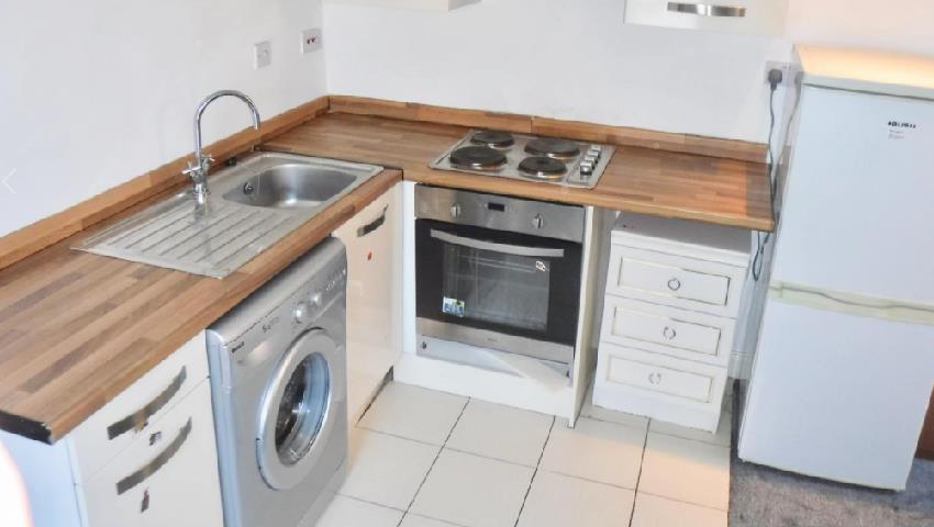 2B WESTBURY ROAD-02.jpg