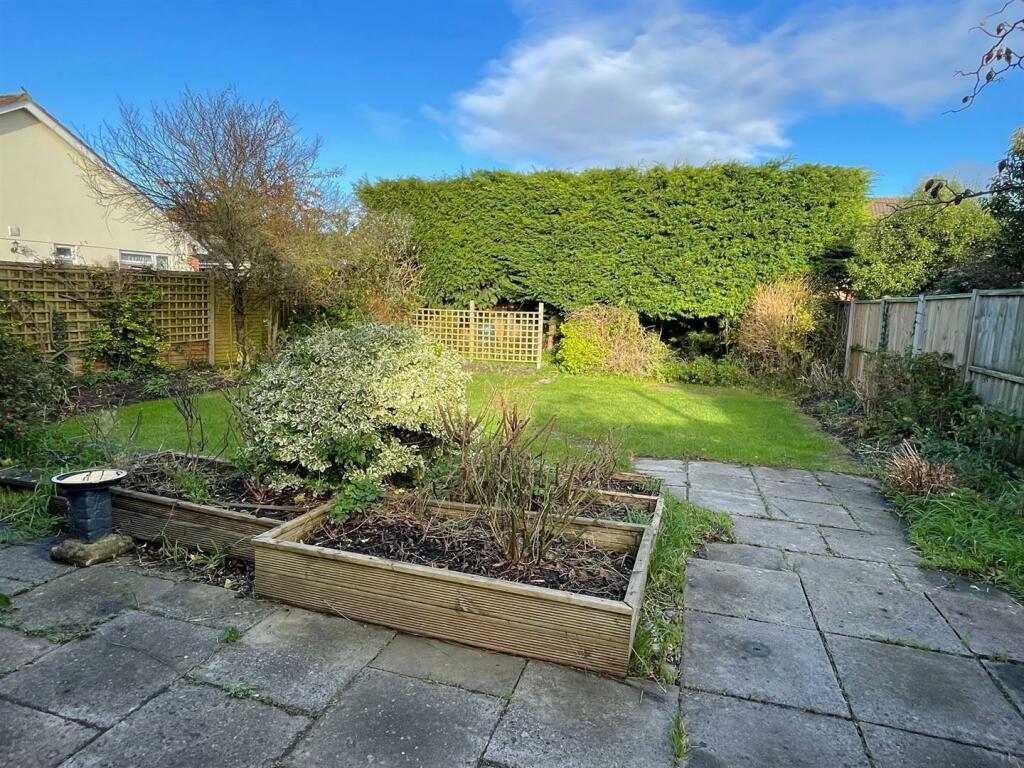Rear Garden.,.jpg