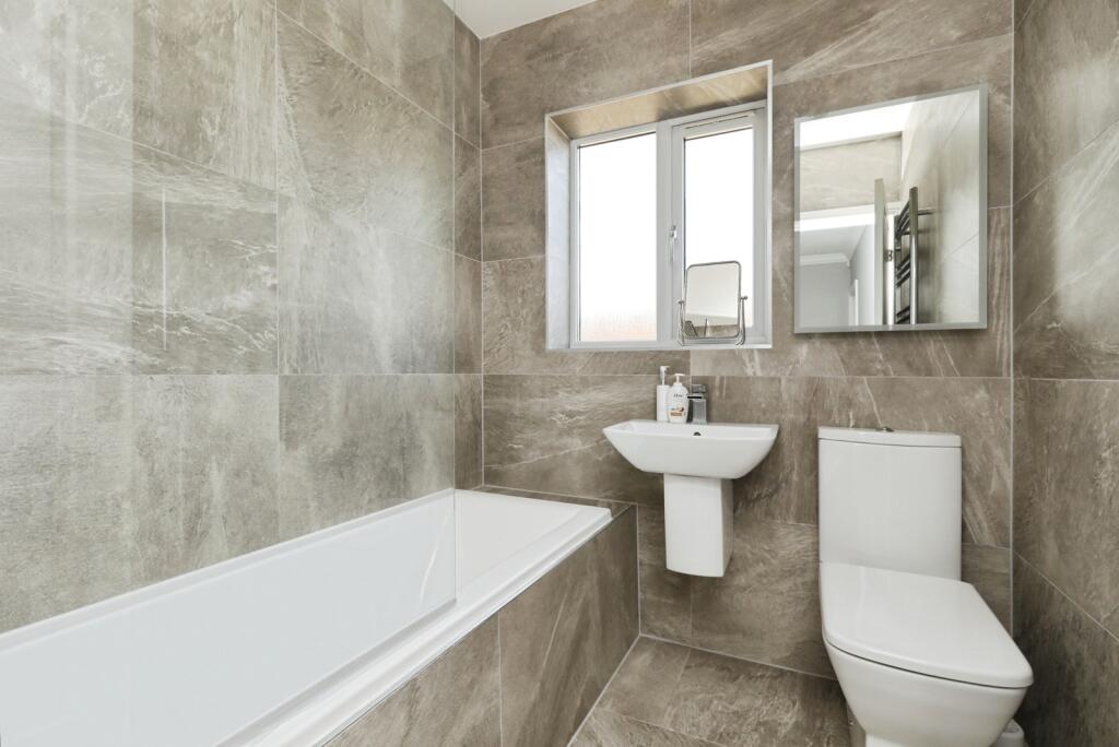 Bathroom/Wc