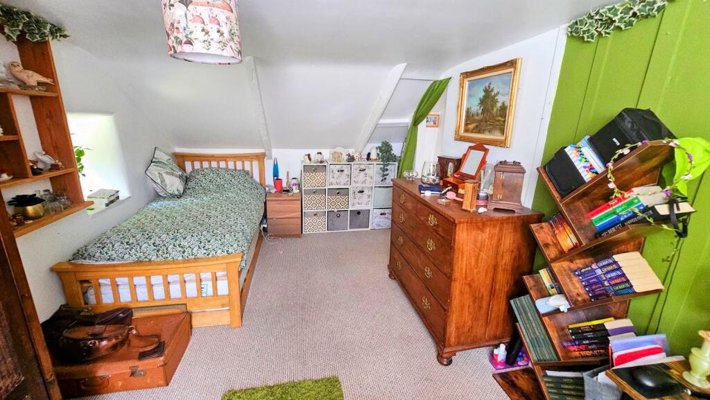 bedroom2.1.jpg