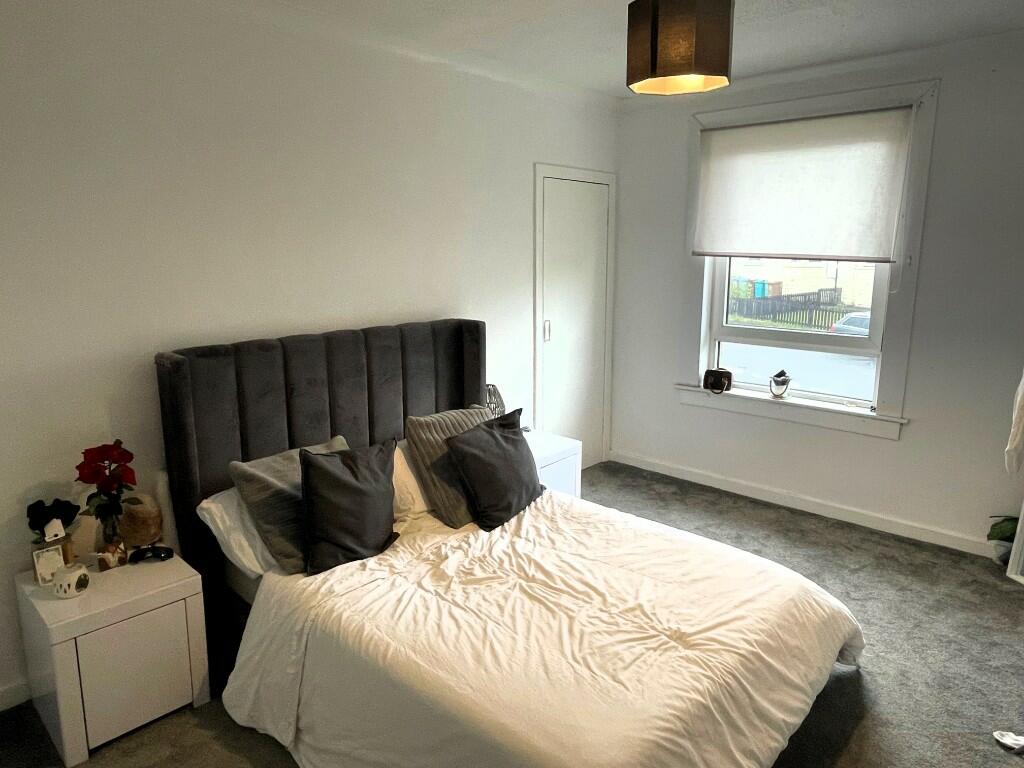 Bed 1. 4.5m x 3.4m