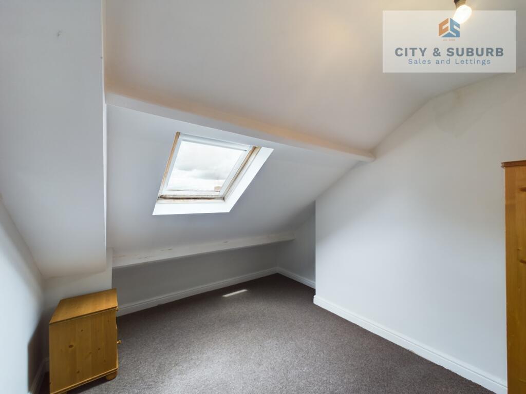 CAM01351G0-PR0110-STILL014