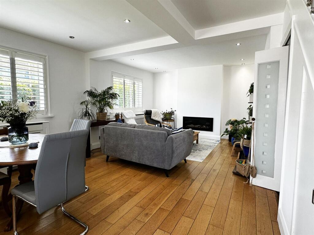 Lounge Dining Room.jpg