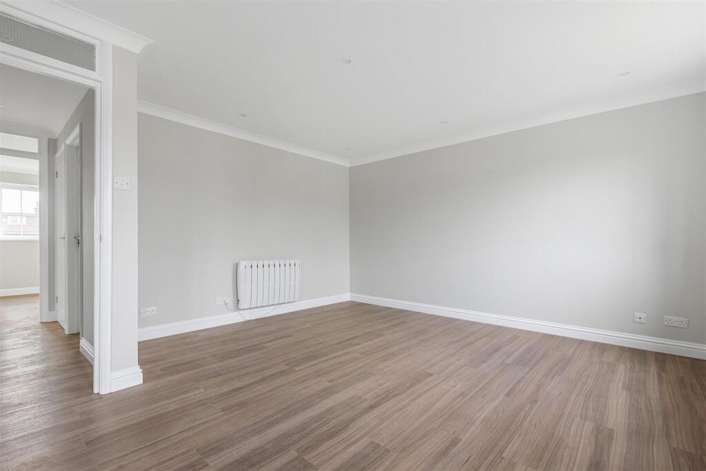 Cherry Tree Court, Pier Avenue