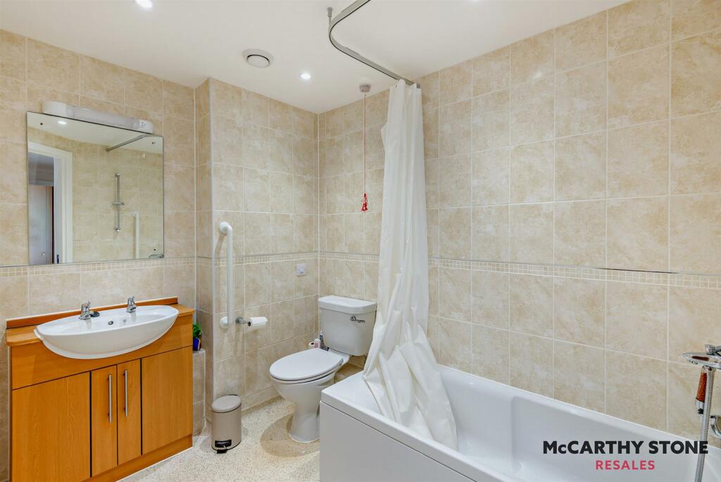 8610220-interior01-800.JPG
