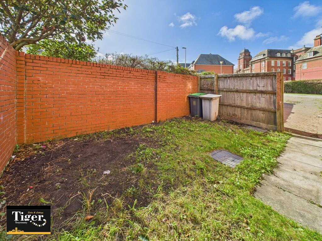 CAM02176G0-PR0701...