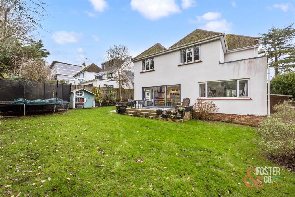 Cedars Gardens, 7-022.jpg