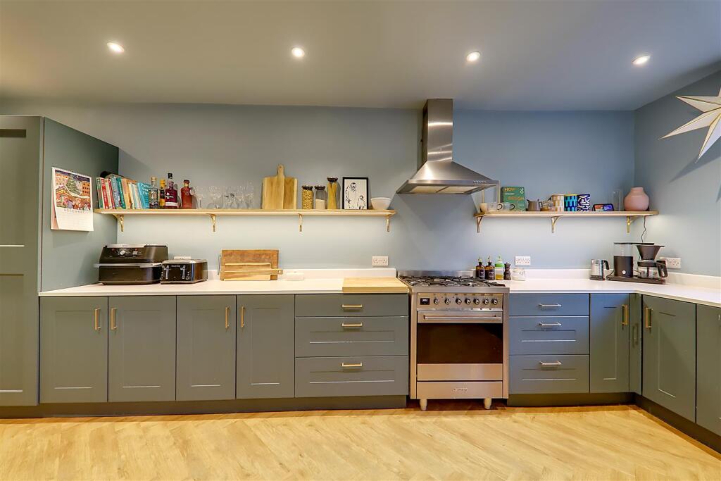 Kitchen/Dining Room