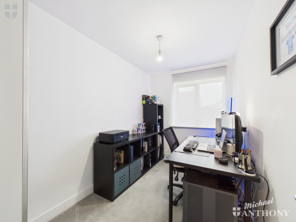 CAM03218G0-PR0790-STILL006