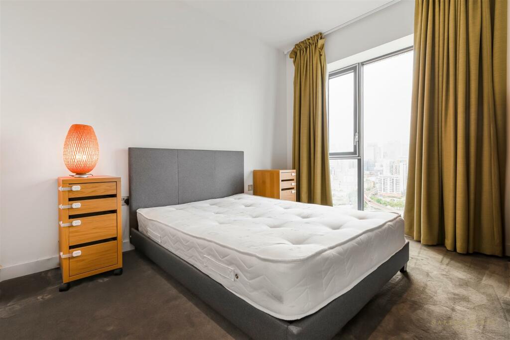 Bedroom.JPG