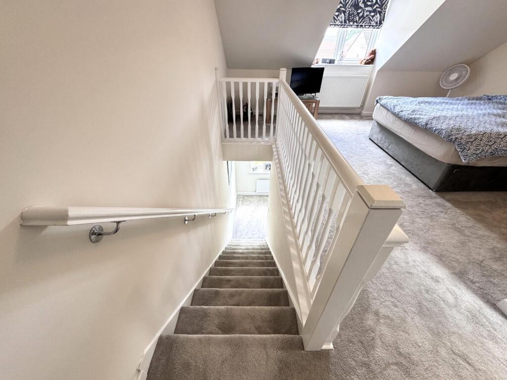 STAIRS TO MASTER BEDROOM