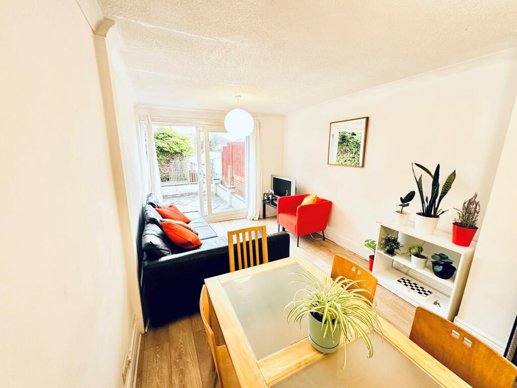Living Room 4