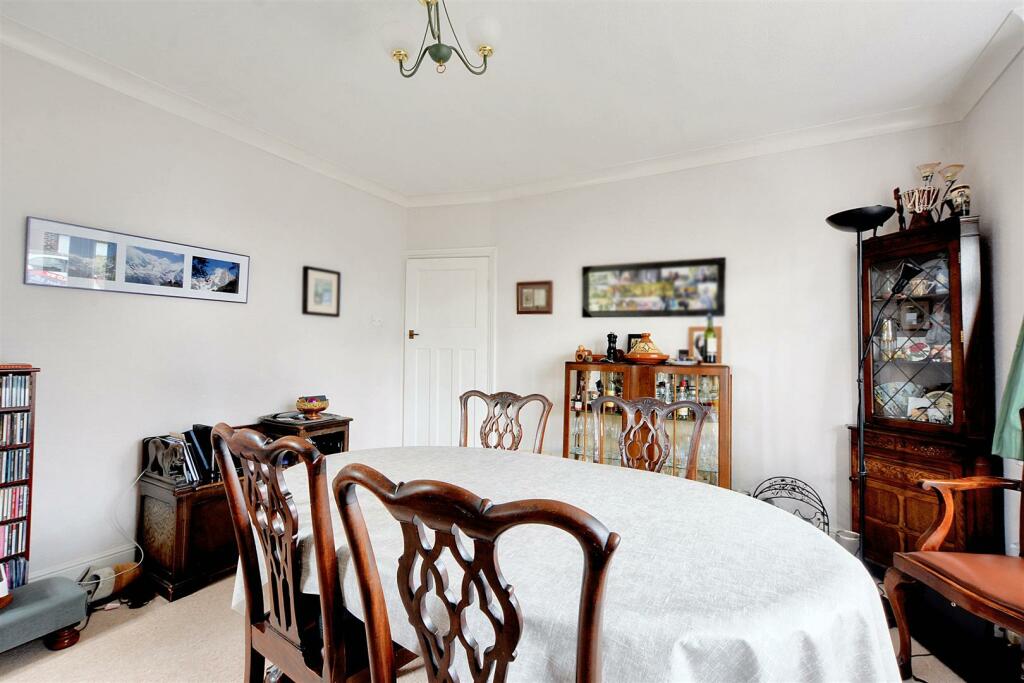 Dining Room_2.jpeg