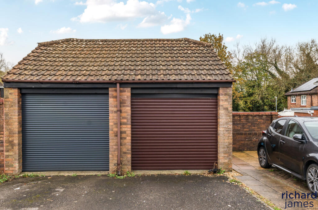 8a82c2e405d544049f7bee59ac293be2