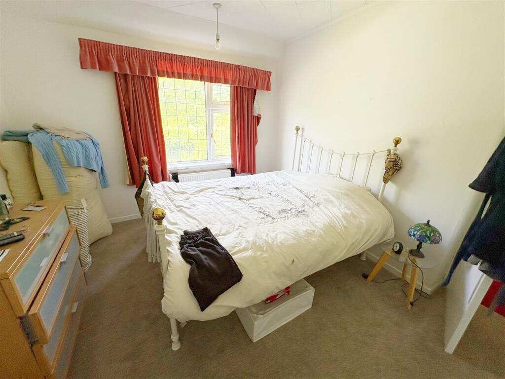 Bedroom One (1).jpg