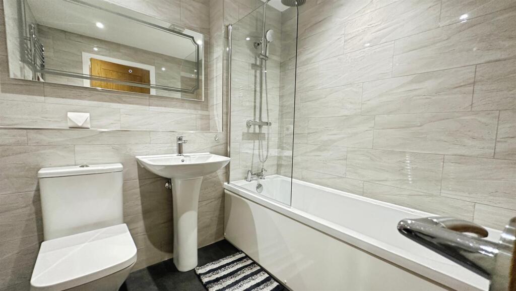 8281a152--47D6-83B5-AAA79B5C3C73-66306-0000156C2B5